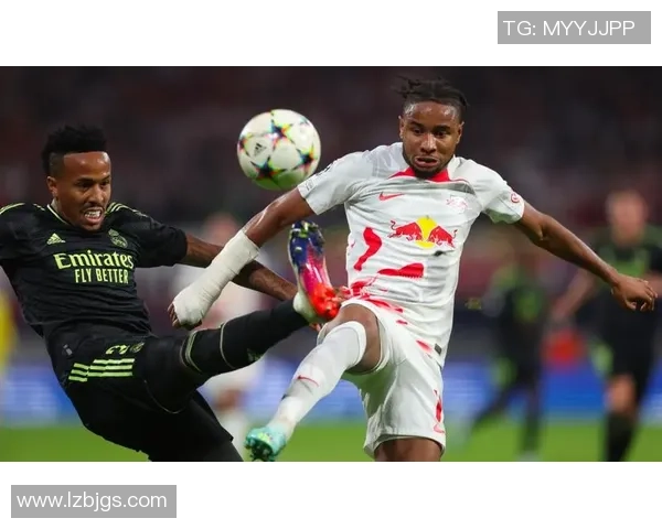 中超赛场惊现冷门皇马与莱比锡激战成平局神扑瞬间引发全场狂欢