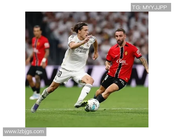 曼联逆袭皇马上演经典大战乌龙球成比赛转折点引发热议