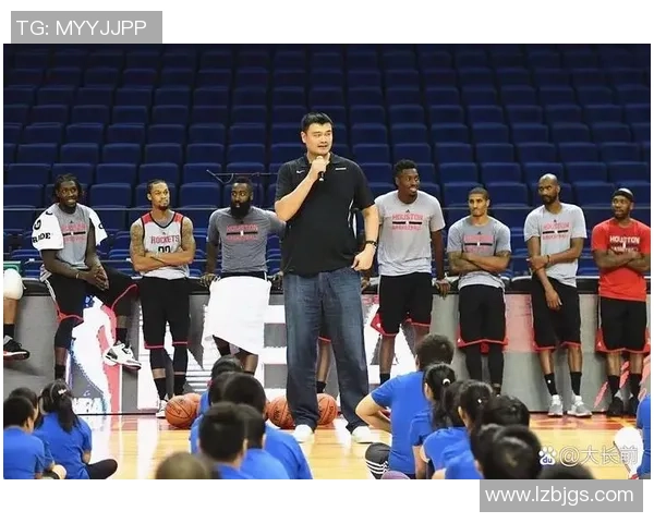 姚明在国际篮球舞台上的传奇故事与影响力分析