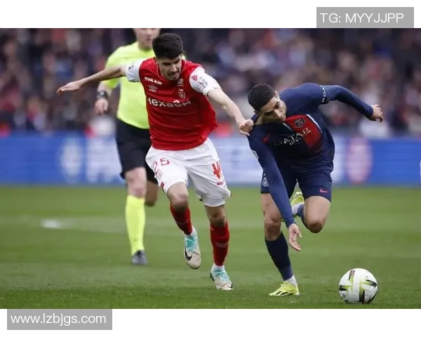 意甲激战：巴黎圣日耳曼大胜皇马红牌事件引发全场热议与争议