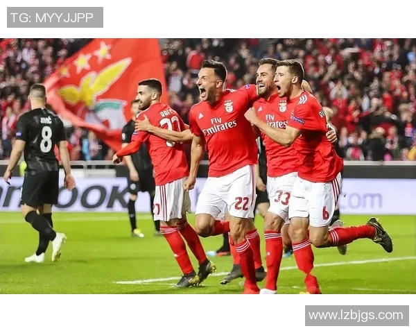 欧冠激战：拜仁狂胜本菲卡6比2全场精彩瞬间回顾