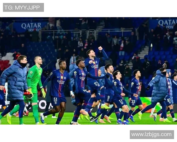 中超激战巴黎圣日耳曼险胜尤文图斯红牌争议引发全场热议 中超激战巴黎圣日耳曼险胜尤文图斯红牌争议引发全场热议