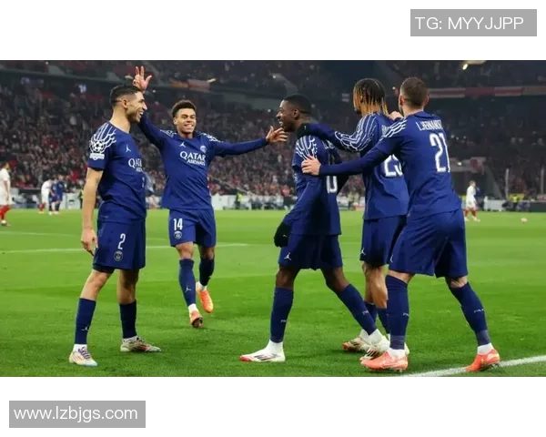 切尔西友谊赛小胜巴黎圣日耳曼帽子戏法瞬间点燃全场激情 切尔西友谊赛小胜巴黎圣日耳曼帽子戏法瞬间点燃全场激情