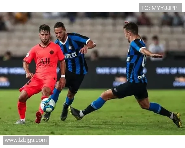 国米大胜皇马四球狂潮补时进球点燃全场热情与转会传闻交织 国米大胜皇马四球狂潮补时进球点燃全场热情与转会传闻交织