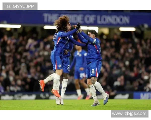 英超激战曼联逆转拜仁全场沸腾3-0精彩战报回顾 英超激战曼联逆转拜仁全场沸腾3-0精彩战报回顾