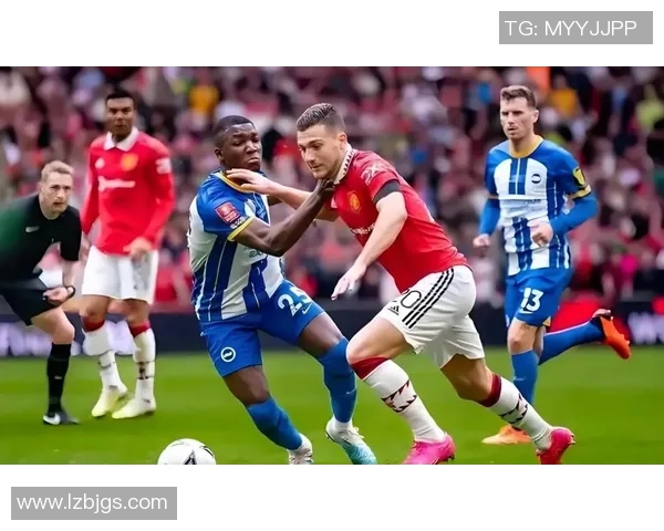 英超精彩对决尤文图斯与里昂战成平局帽子戏法引发争议判罚引热议